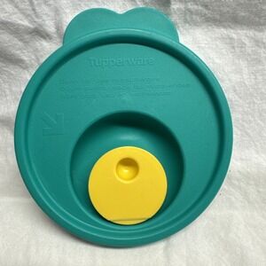 Tupperware Rock N Serve Vented Replacement Seal/Lid #3156A Green